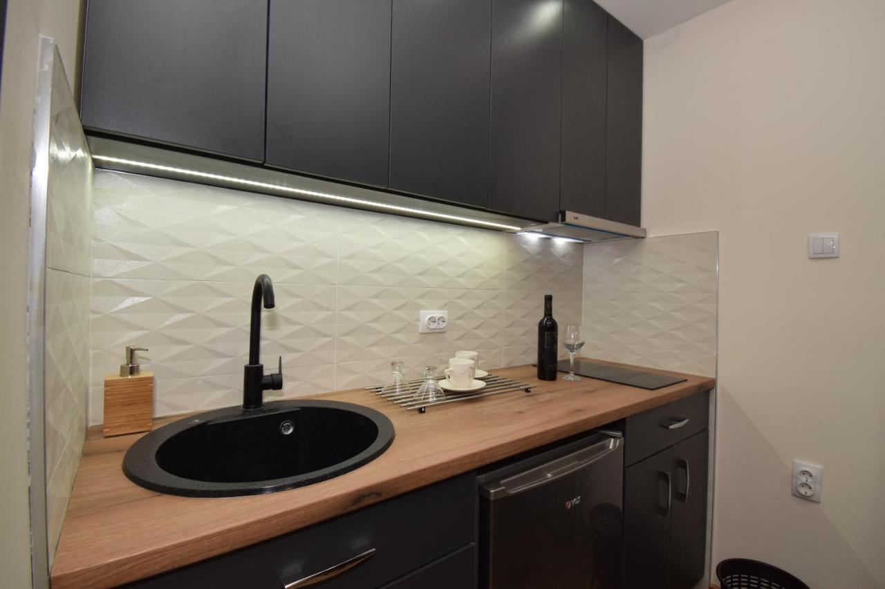 Apartments Wolf เบลเกรด ภายนอก รูปภาพ